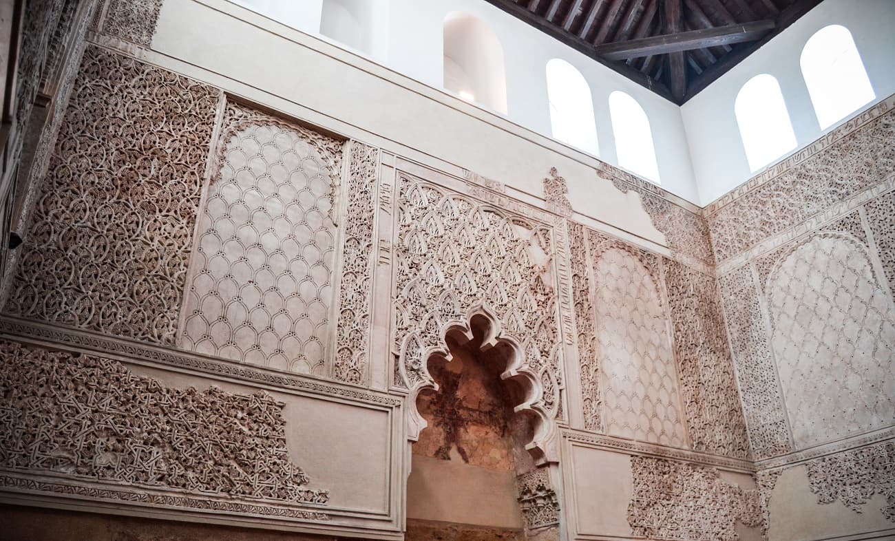 Mosque-cathedral and jewish quarter guided tour